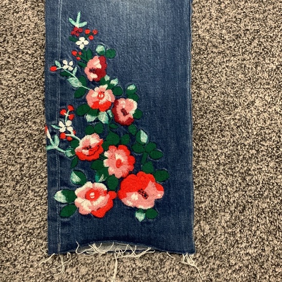 Madewell The High-Rise Slim Boyjean: Floral Embroidered Size 27 Raw Hem - Picture 3 of 5